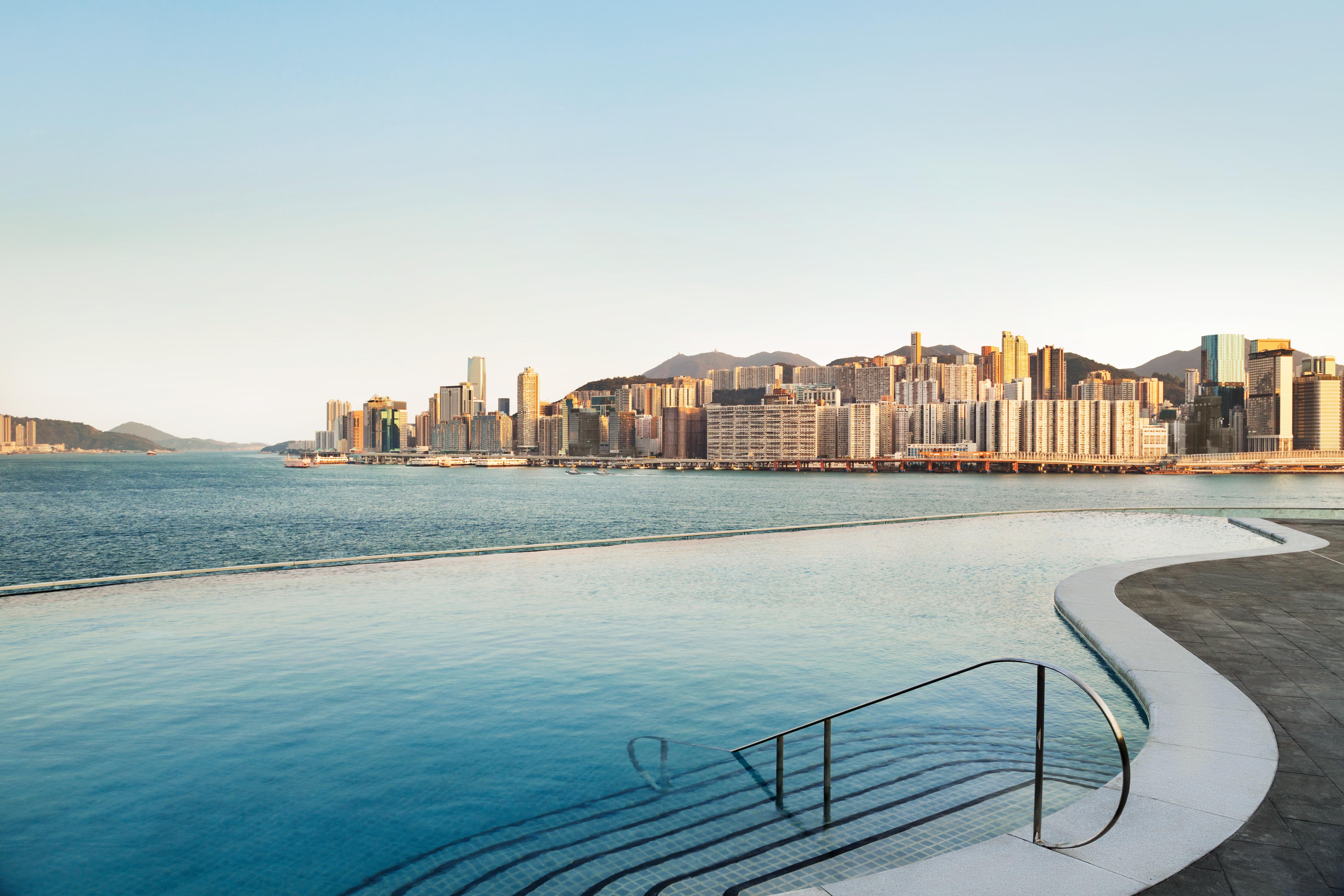 Kerry Hotel Hong Kong By Shangri-La Exterior foto View of Victoria Harbour from the Westin Hong Kong