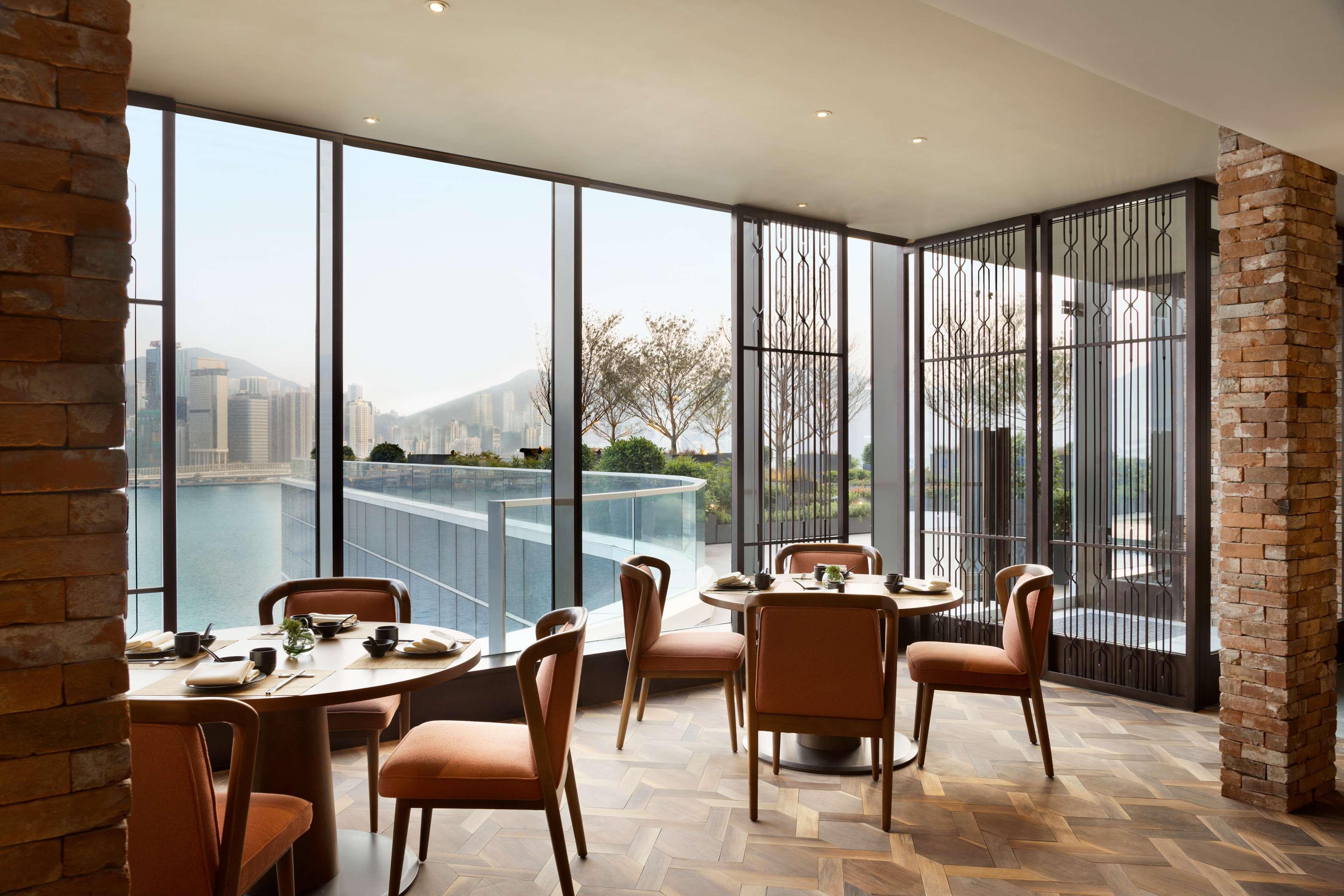 Kerry Hotel Hong Kong By Shangri-La Exterior foto The Deck